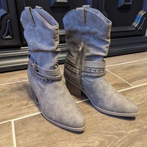 Jellypop Women's Gray Ankle Boots